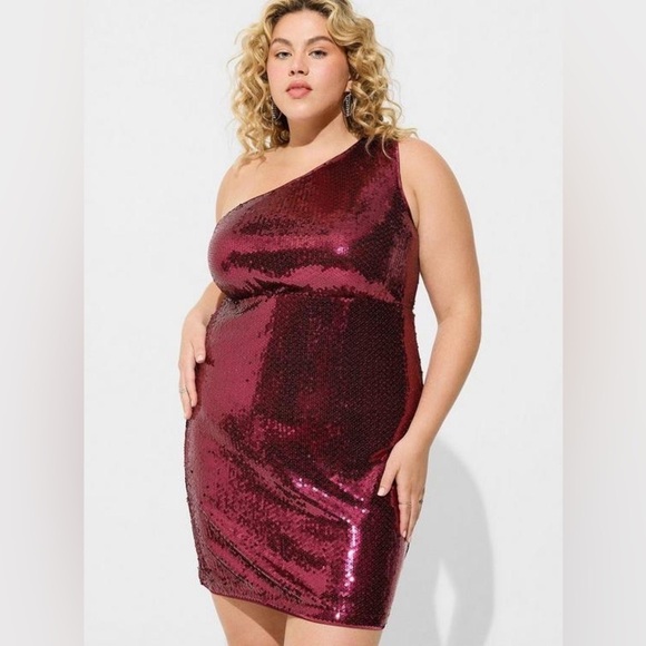 torrid Dresses & Skirts - Torrid Red Wine One Shoulder Sequin Mini Dress - New - Size 24